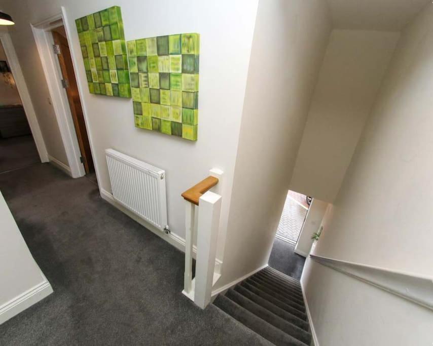 Luxe Living Guest House-Sleeps 6-Private Parking-Free Wifi-Beach-City Swansea Kültér fotó